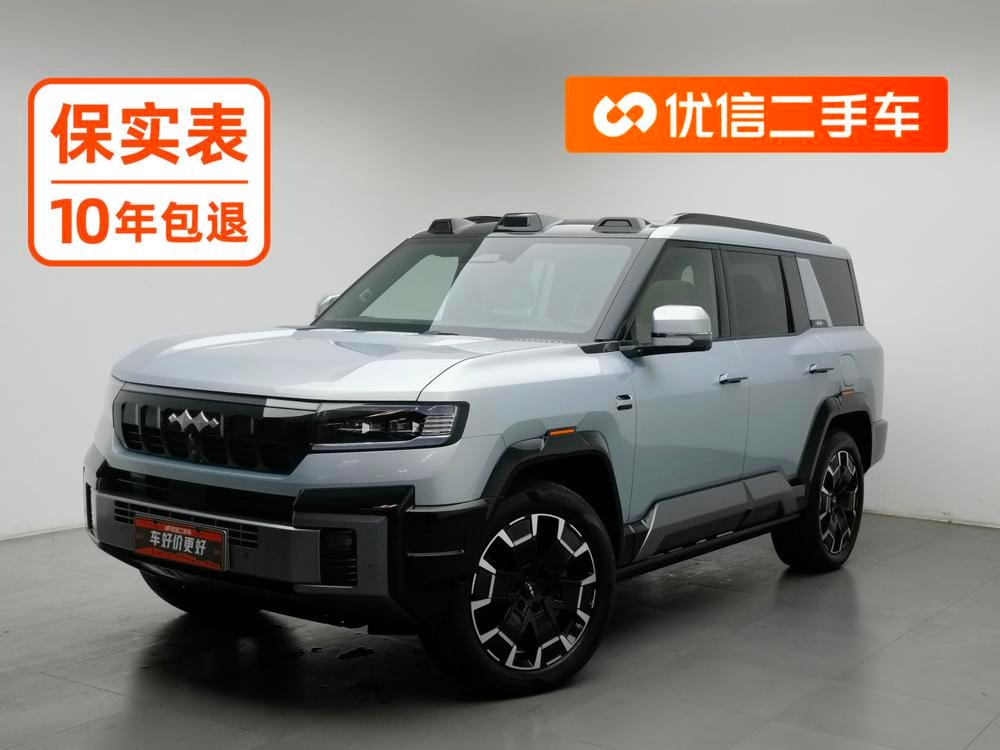 Fangchengbao Leopard 8 2025 — фото автомобиля