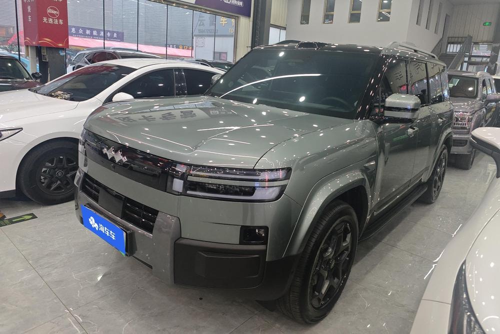 Fangchengbao Tai 7 PHEV 2025 — фото автомобиля