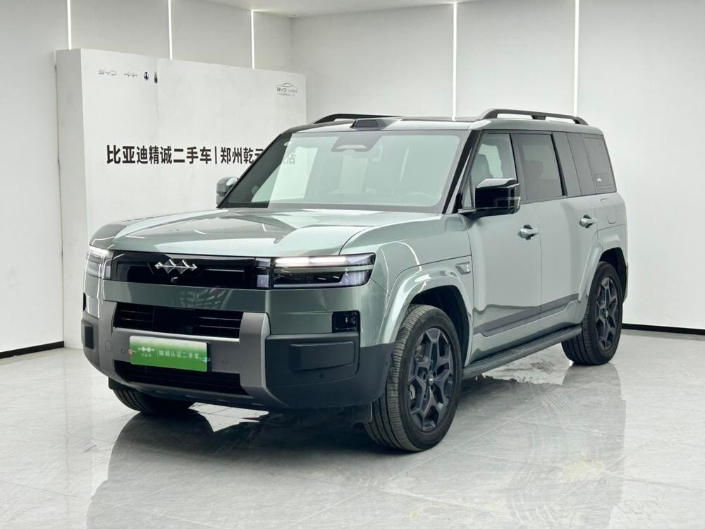 Fangchengbao Tai 7 PHEV 2025 — фото автомобиля