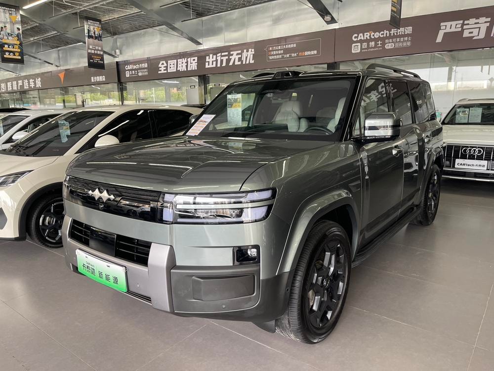 Fangchengbao Tai 7 PHEV 2025 — фото автомобиля