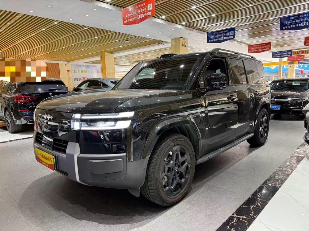 Fangchengbao Tai 7 PHEV 2025 — фото автомобиля