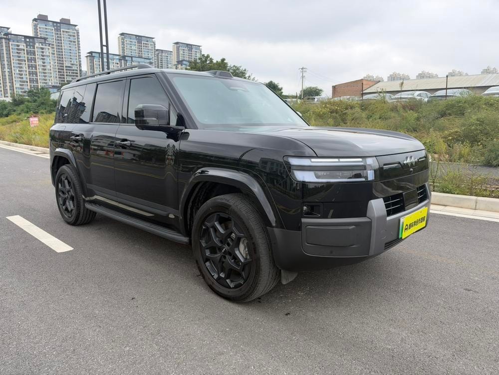 Fangchengbao Tai 7 PHEV 2025 — фото автомобиля