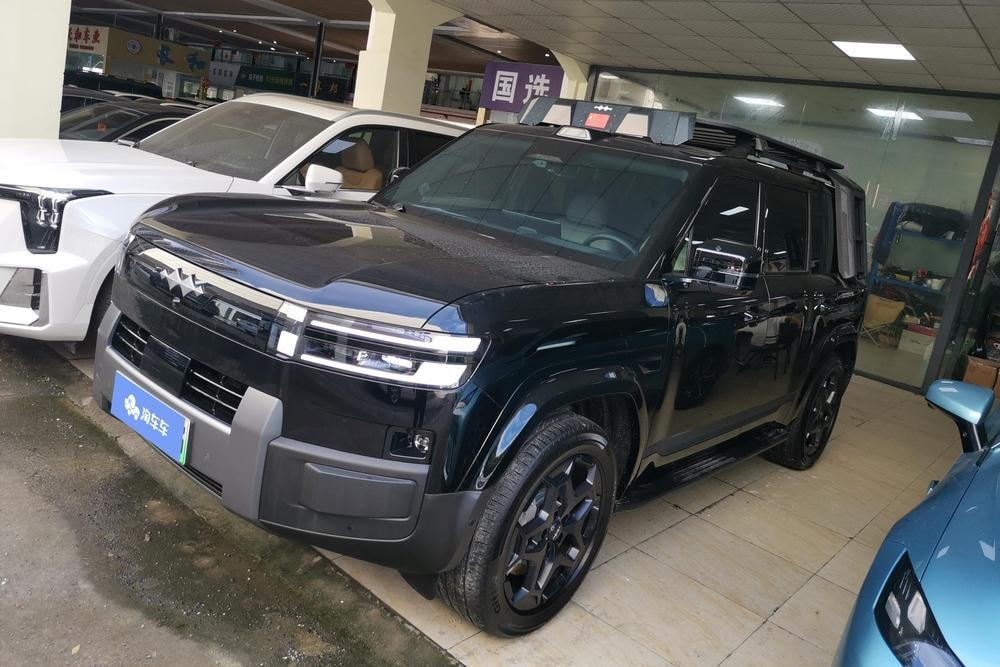 Fangchengbao Tai 7 PHEV 2025 — фото автомобиля