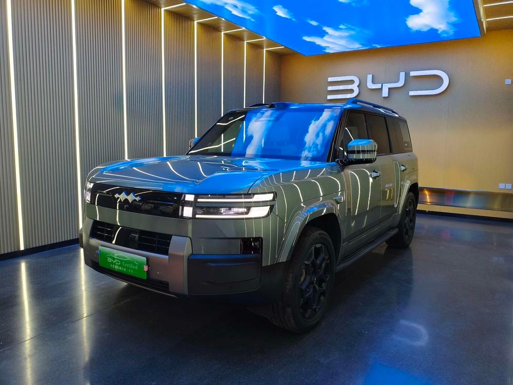 Fangchengbao Tai 7 PHEV 2025 — фото автомобиля 1