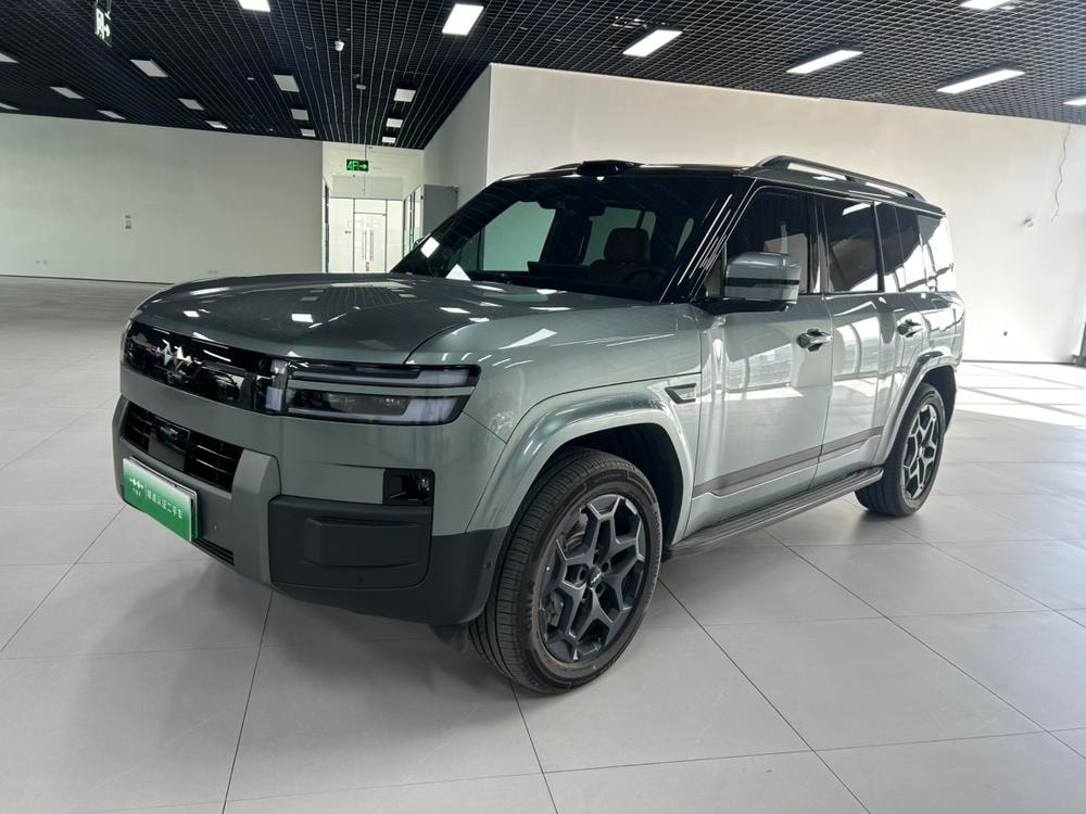 Fangchengbao Tai 7 PHEV 2025 — фото автомобиля