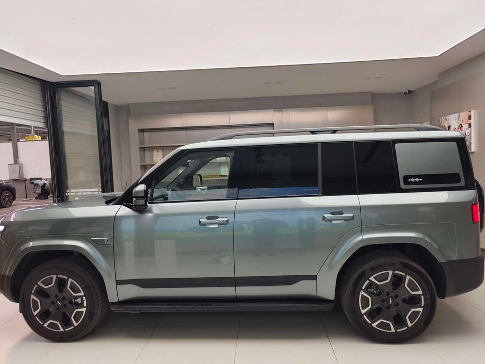 Fangchengbao 钛7 EV 2026 — фото автомобиля 1