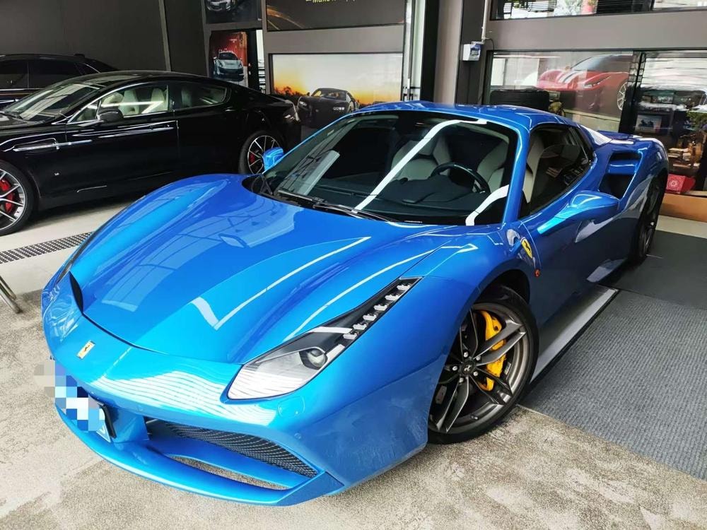 Ferrari 488 2015 — фото автомобиля