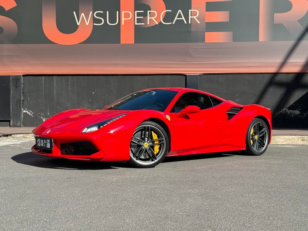 Ferrari 488 2015 — фото автомобиля 1