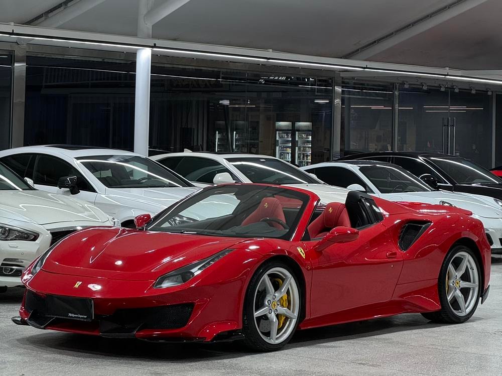 Ferrari 488 2015 — фото автомобиля