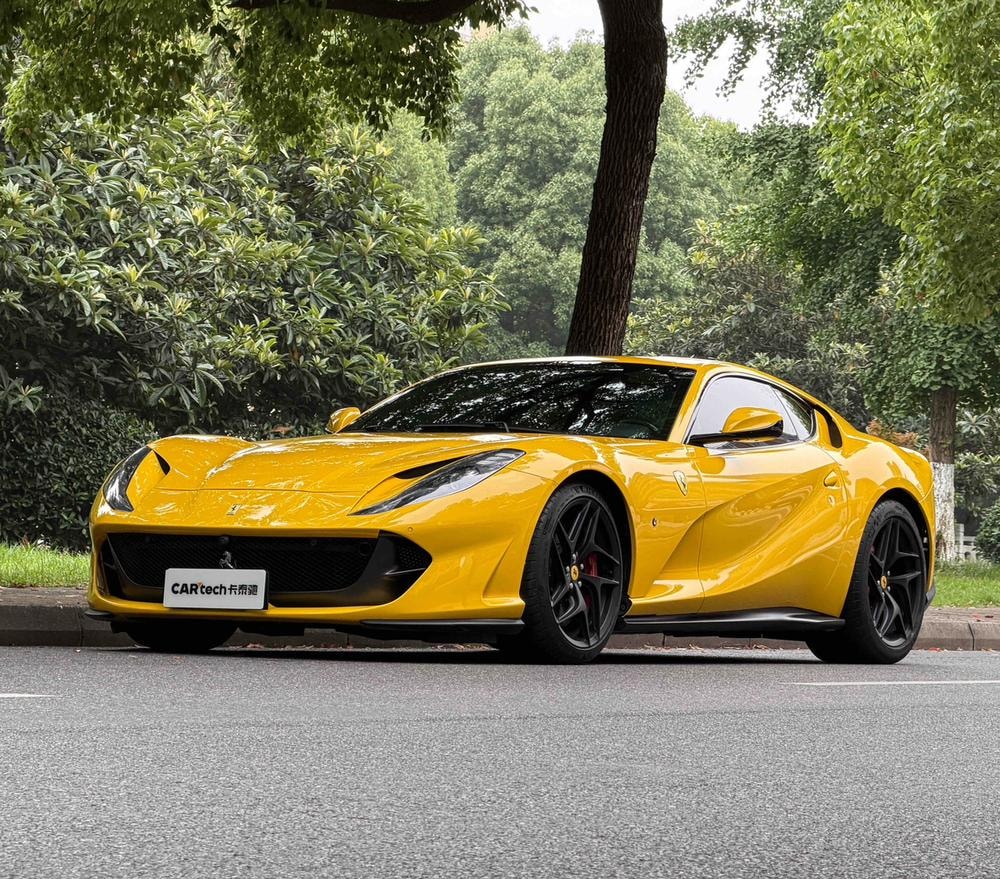Ferrari 812 2017 — фото автомобиля