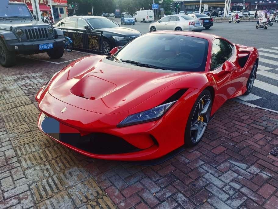 Ferrari F8 2019 — фото автомобиля