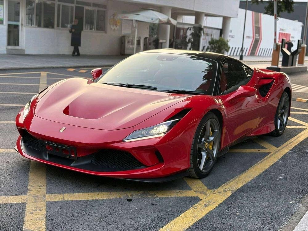 Ferrari F8 2019 — фото автомобиля