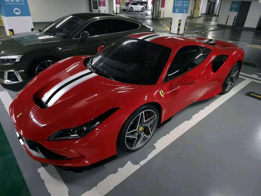 Ferrari F8 2019 — фото автомобиля