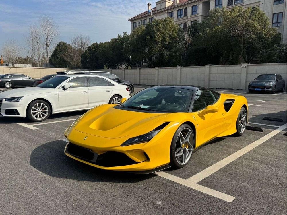 Ferrari F8 2019 — фото автомобиля