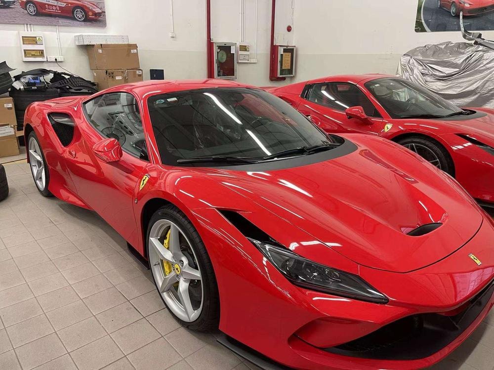 Ferrari F8 2019 — фото автомобиля