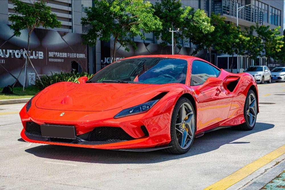 Ferrari F8 2019 — фото автомобиля