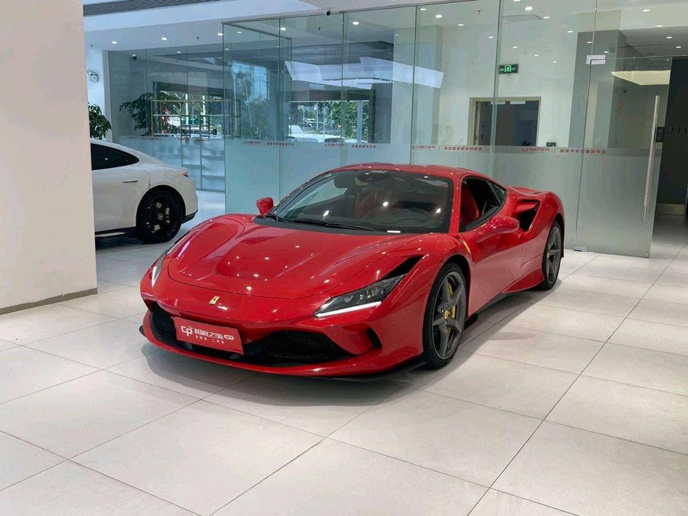 Ferrari F8 2019 — фото автомобиля