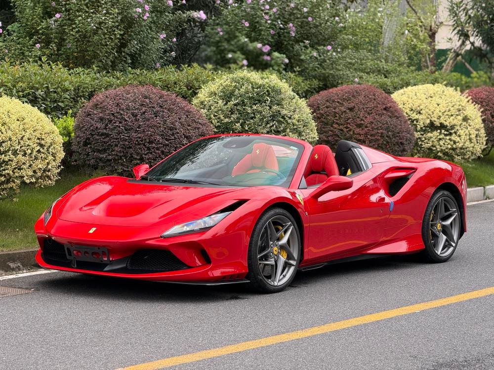 Ferrari F8 2020 — фото автомобиля