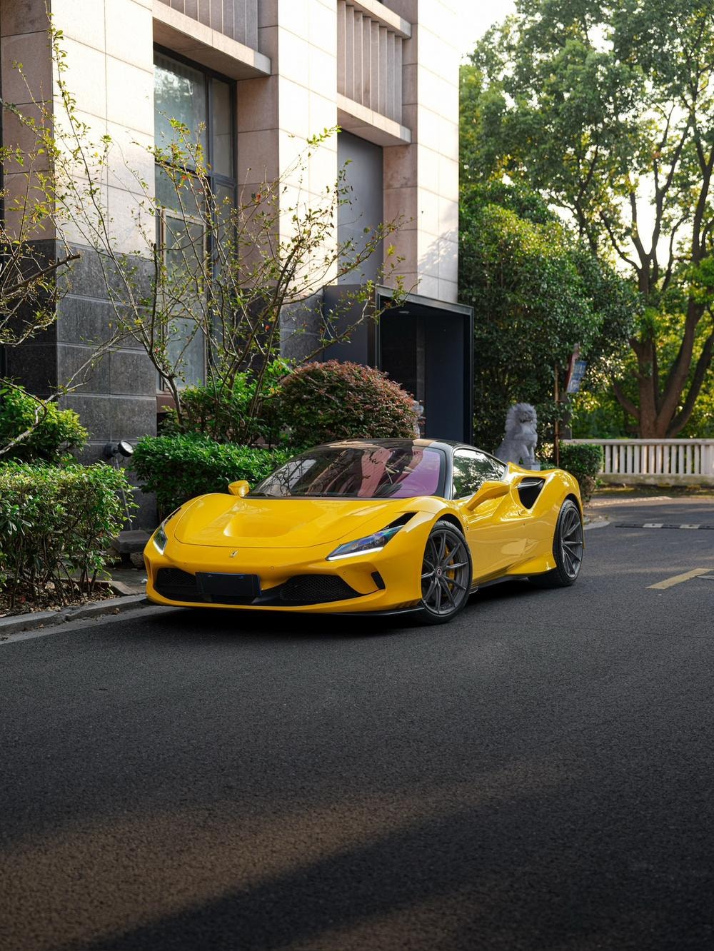 Ferrari F8 2019 — фото автомобиля