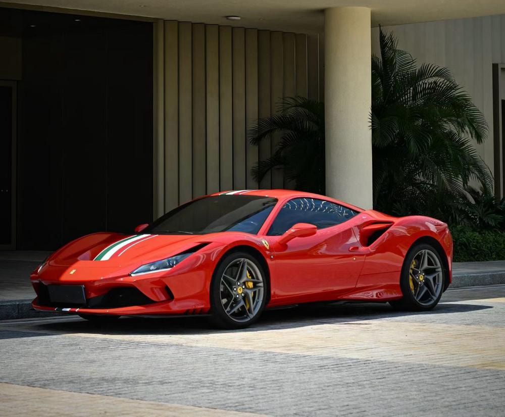 Ferrari F8 2019 — фото автомобиля