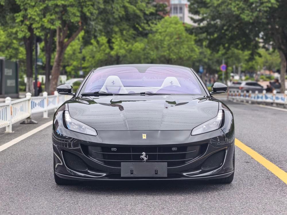 Ferrari Portofino 2018 — фото автомобиля