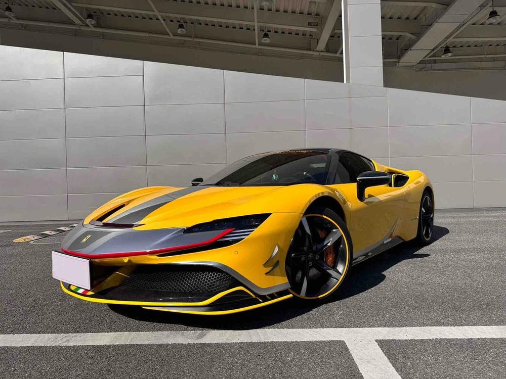 Ferrari SF90 2020 — фото автомобиля 1