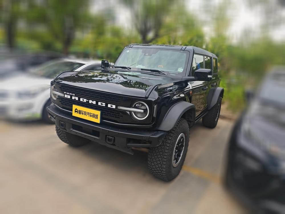 Ford Bronco 2024 — фото автомобиля