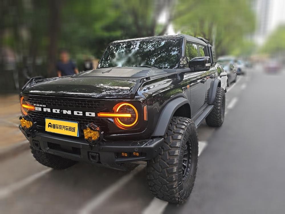 Ford Bronco 2024 — фото автомобиля