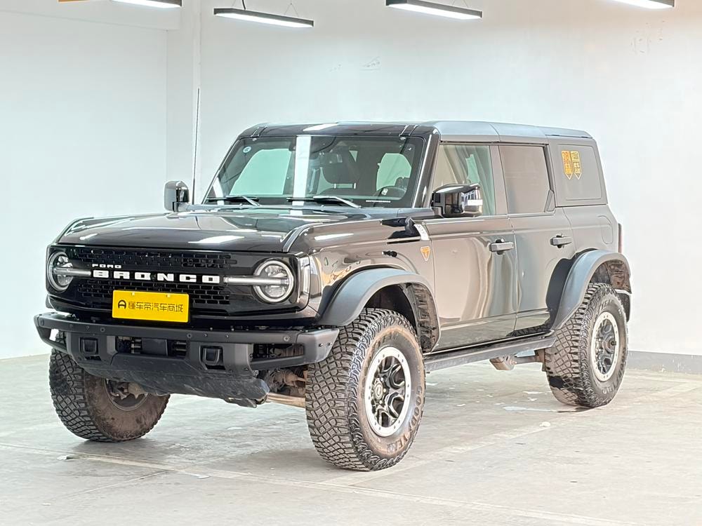 Ford Bronco 2024 — фото автомобиля