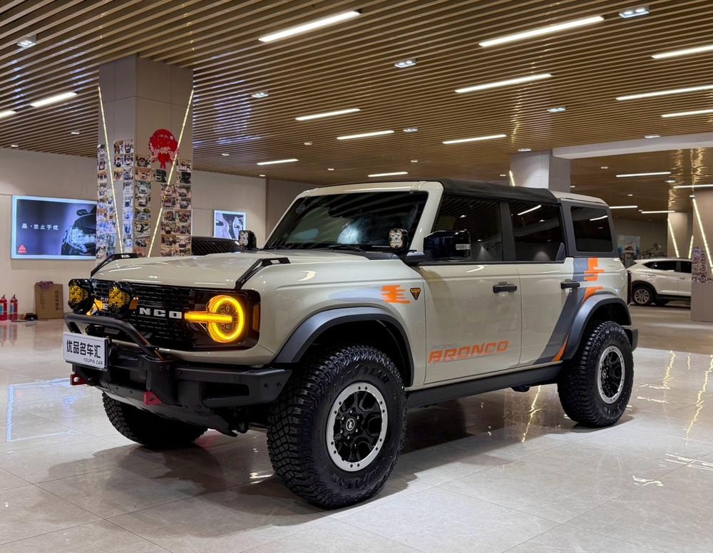 Ford Bronco 2024 — фото автомобиля