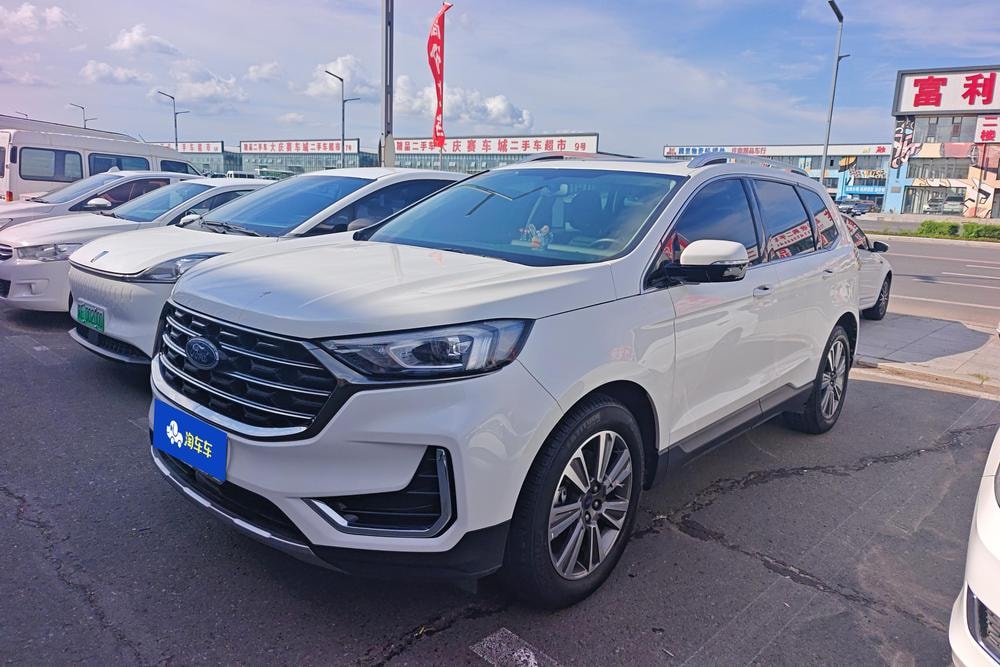 Ford Edge 2021 — фото автомобиля 1