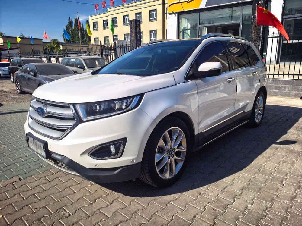 Ford Edge 2015 — фото автомобиля