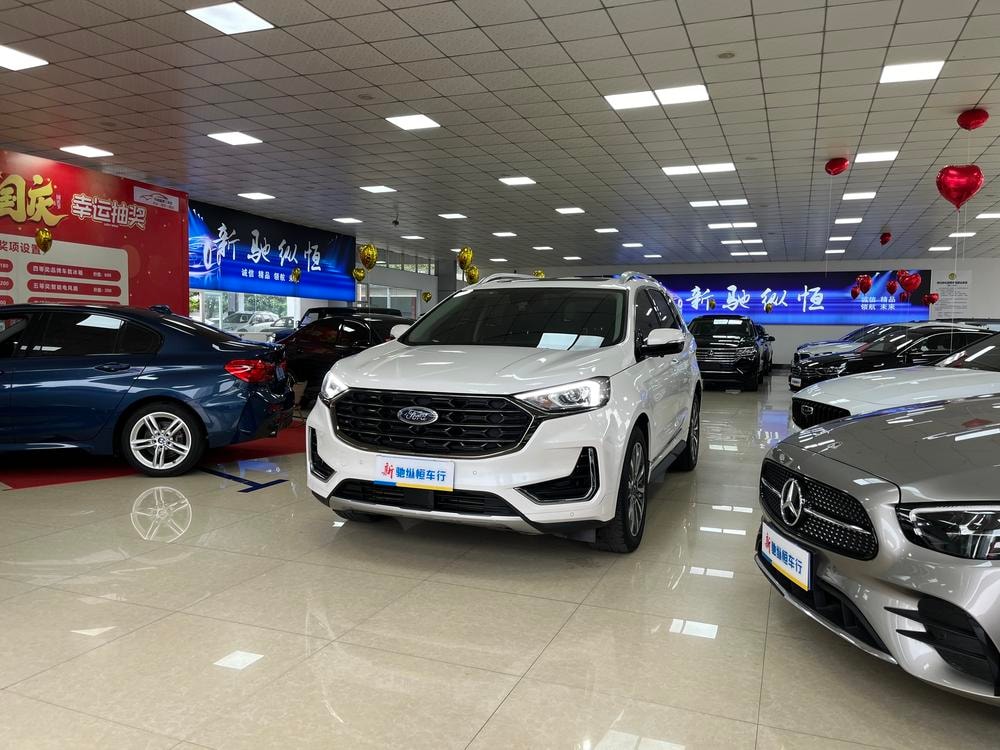 Ford Edge 2021 — фото автомобиля 1