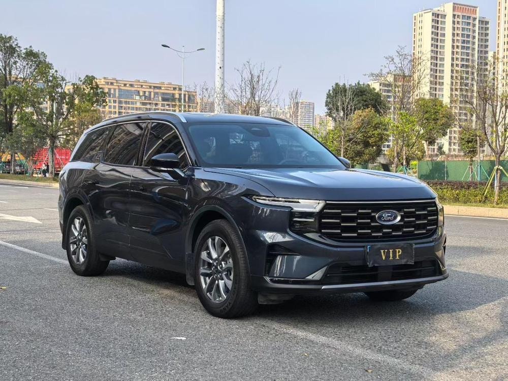 Ford Edge 2023 — фото автомобиля