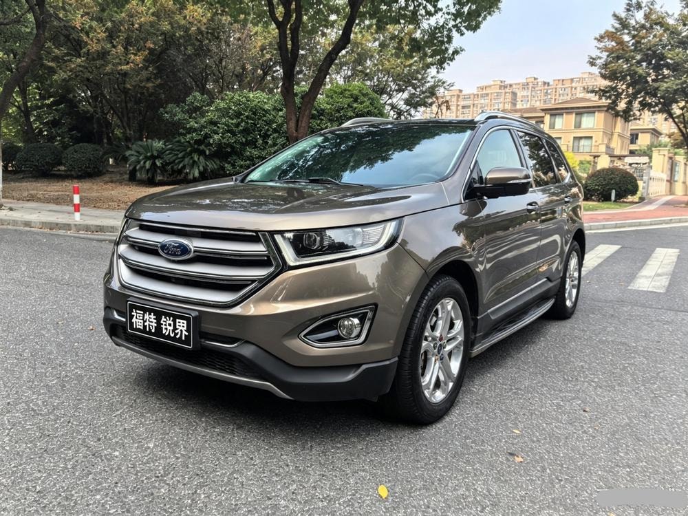 Ford Edge 2016 — фото автомобиля