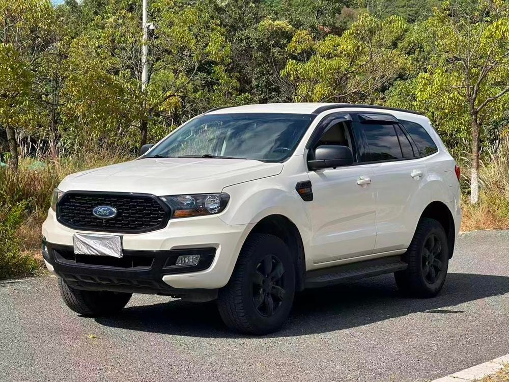 Ford Everest 2019 — фото автомобиля