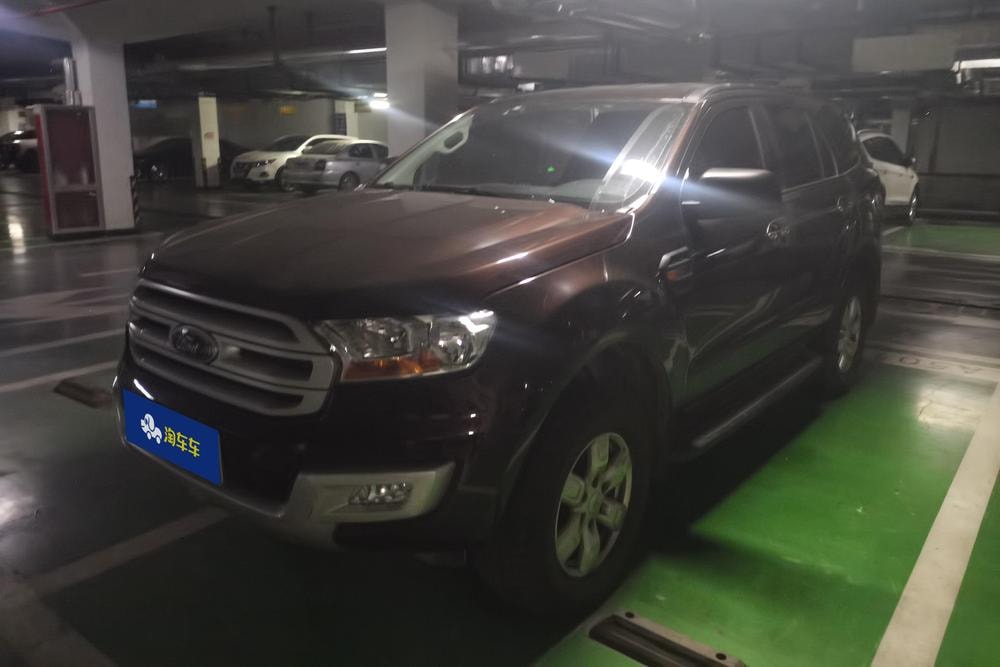 Ford Everest 2016 — фото автомобиля