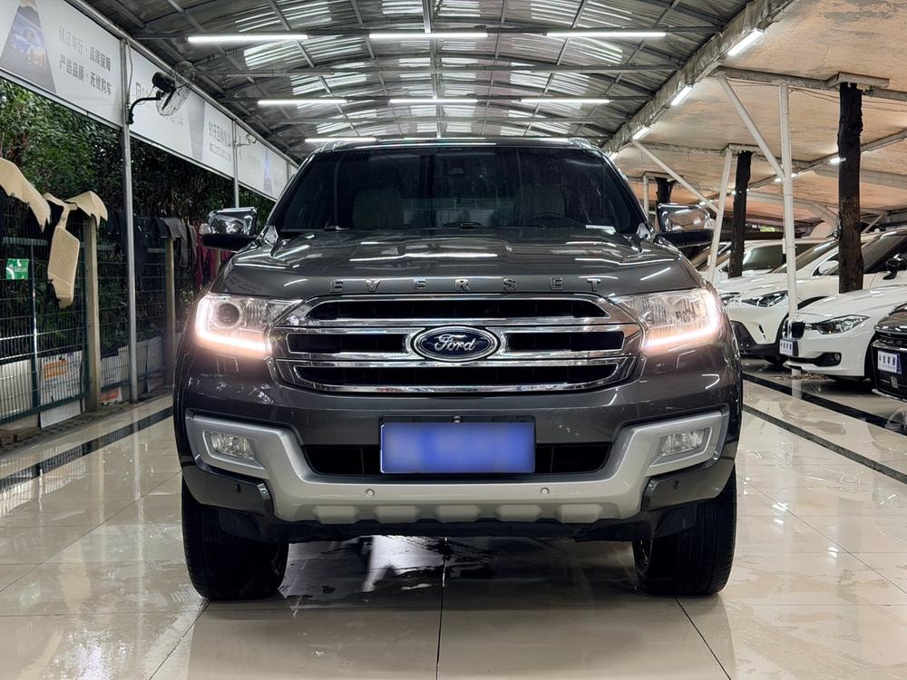 Ford Everest 2016 — фото автомобиля