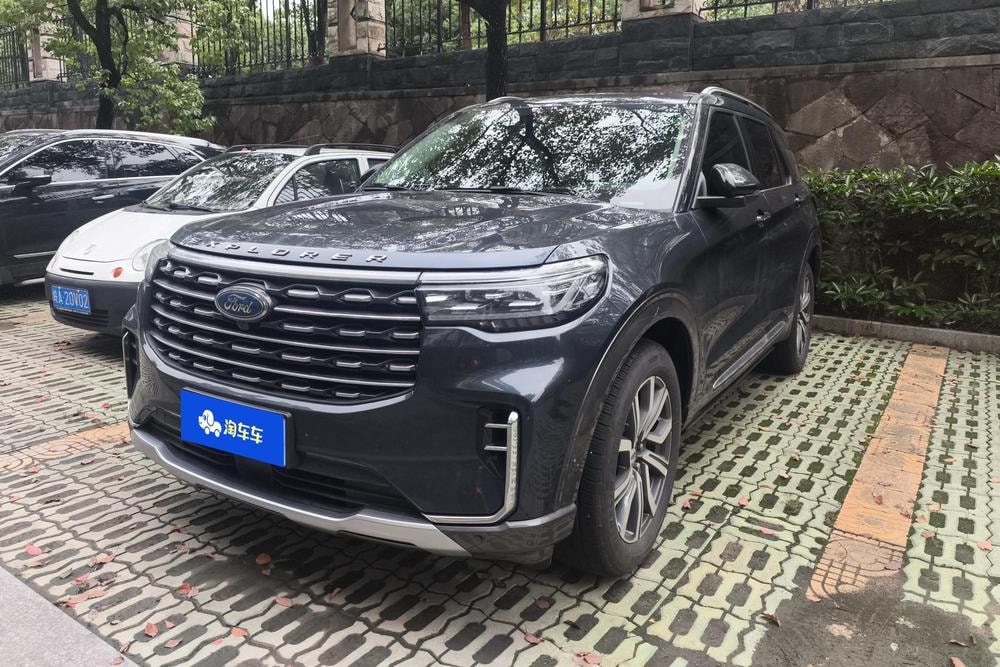 Ford Explorer 2023 — фото автомобиля