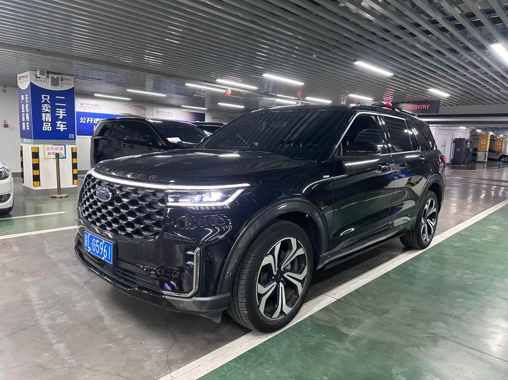 Ford Explorer 2023 — фото автомобиля