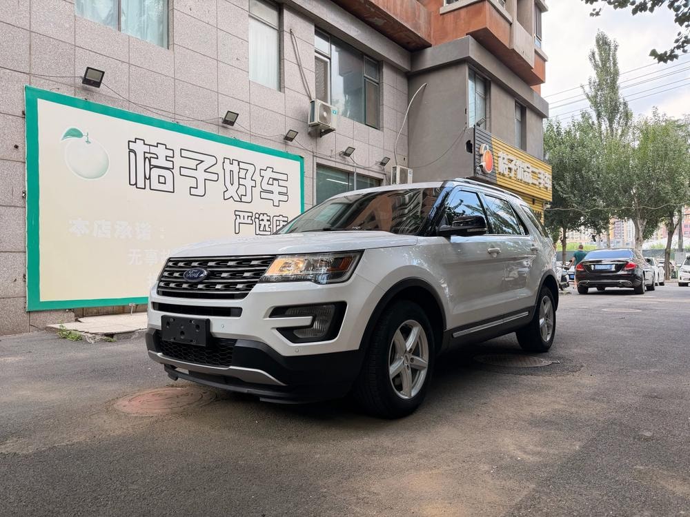 Ford Explorer (Import) 2017 — фото автомобиля