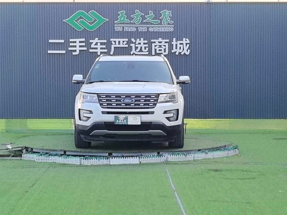 Ford Explorer (Import) 2017 — фото автомобиля 1