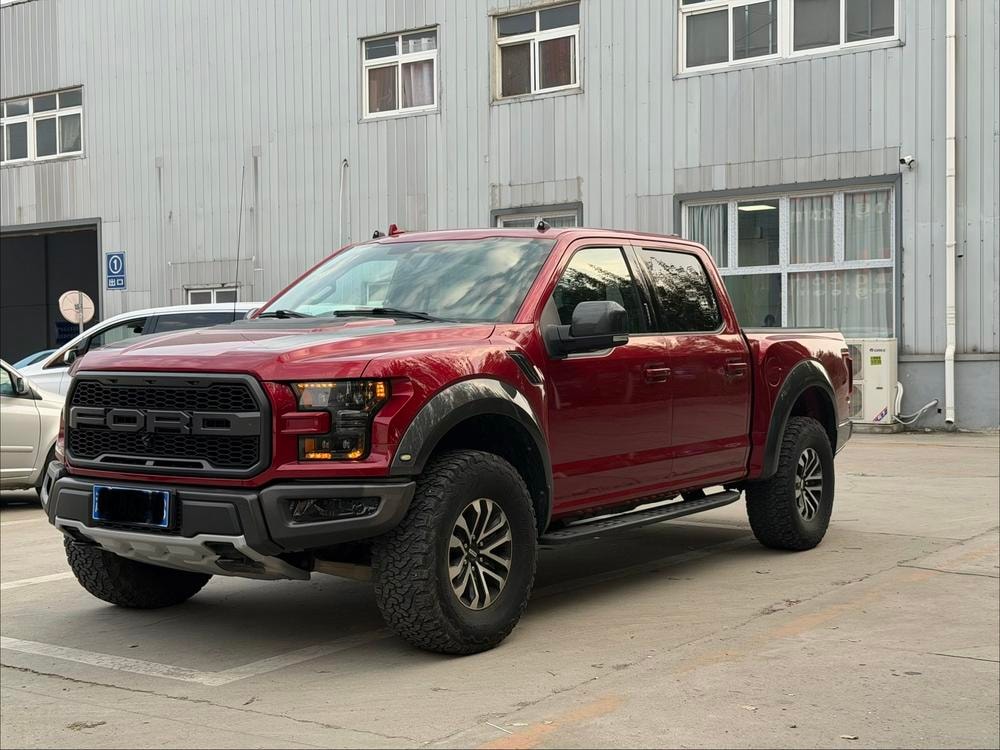 Ford F-150 Raptor 2019 — фото автомобиля