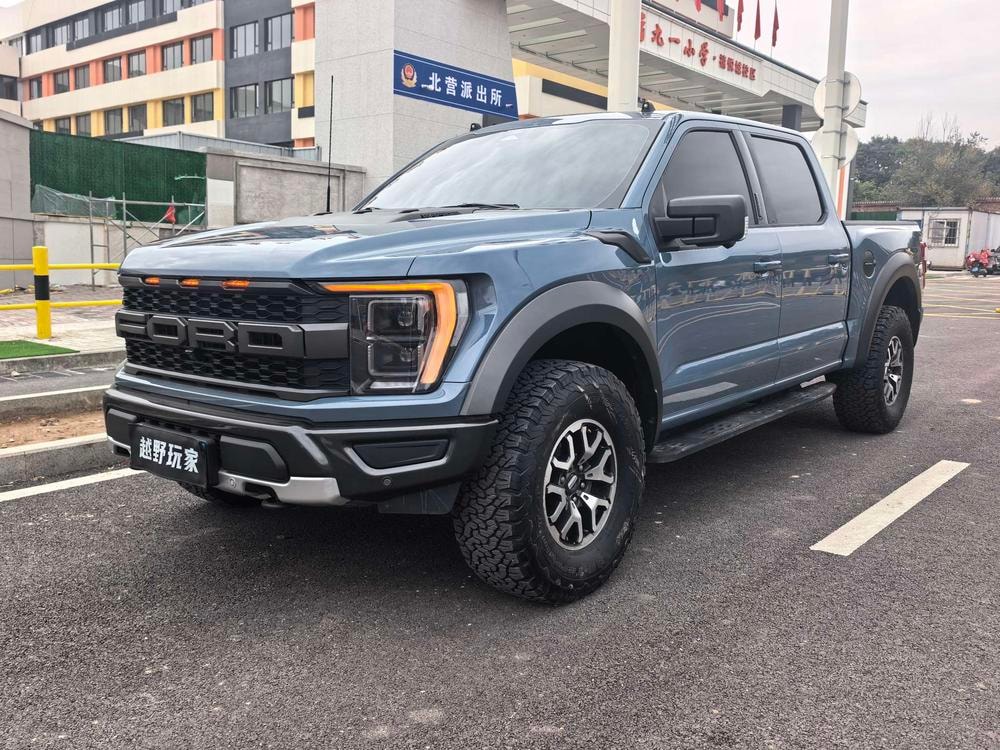 Ford F-150 Raptor 2023 — фото автомобиля