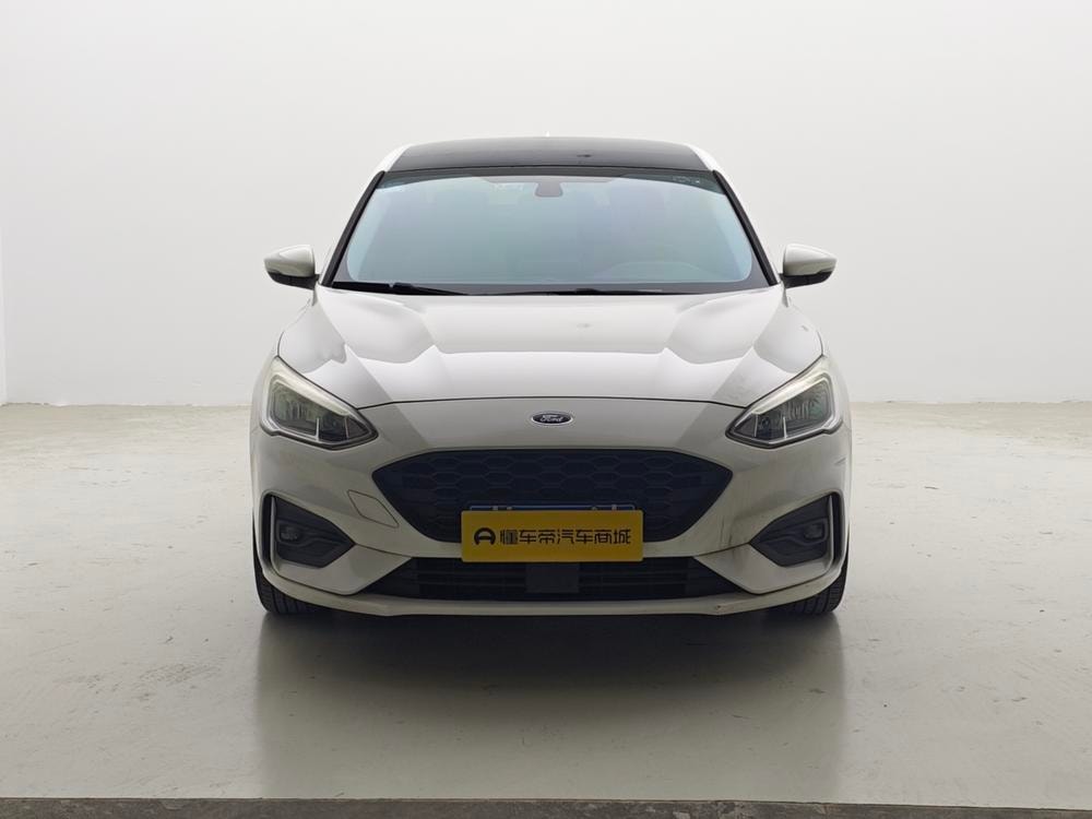 Ford Focus 2020 — фото автомобиля 1