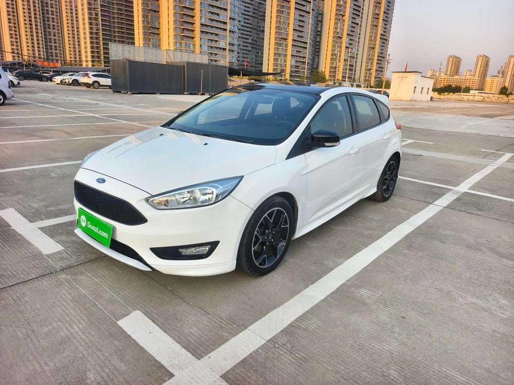 Ford Focus 2017 — фото автомобиля 1