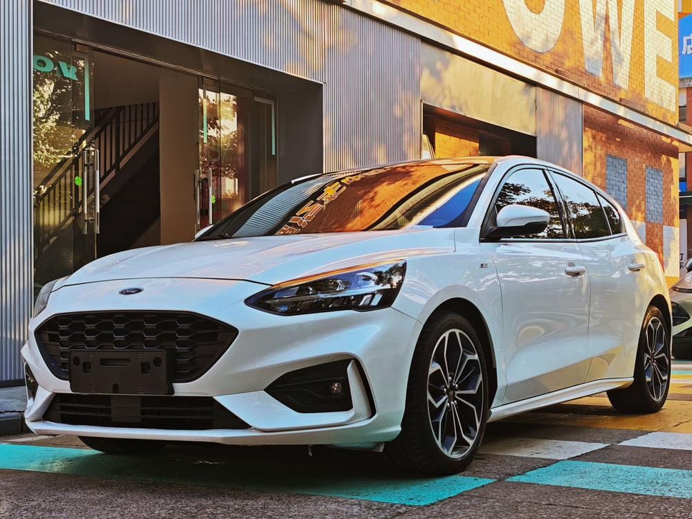 Ford Focus 2020 — фото автомобиля