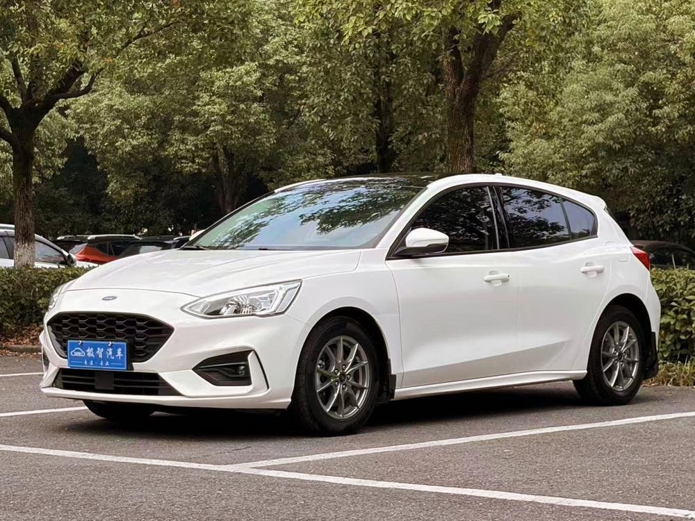 Ford Focus 2020 — фото автомобиля