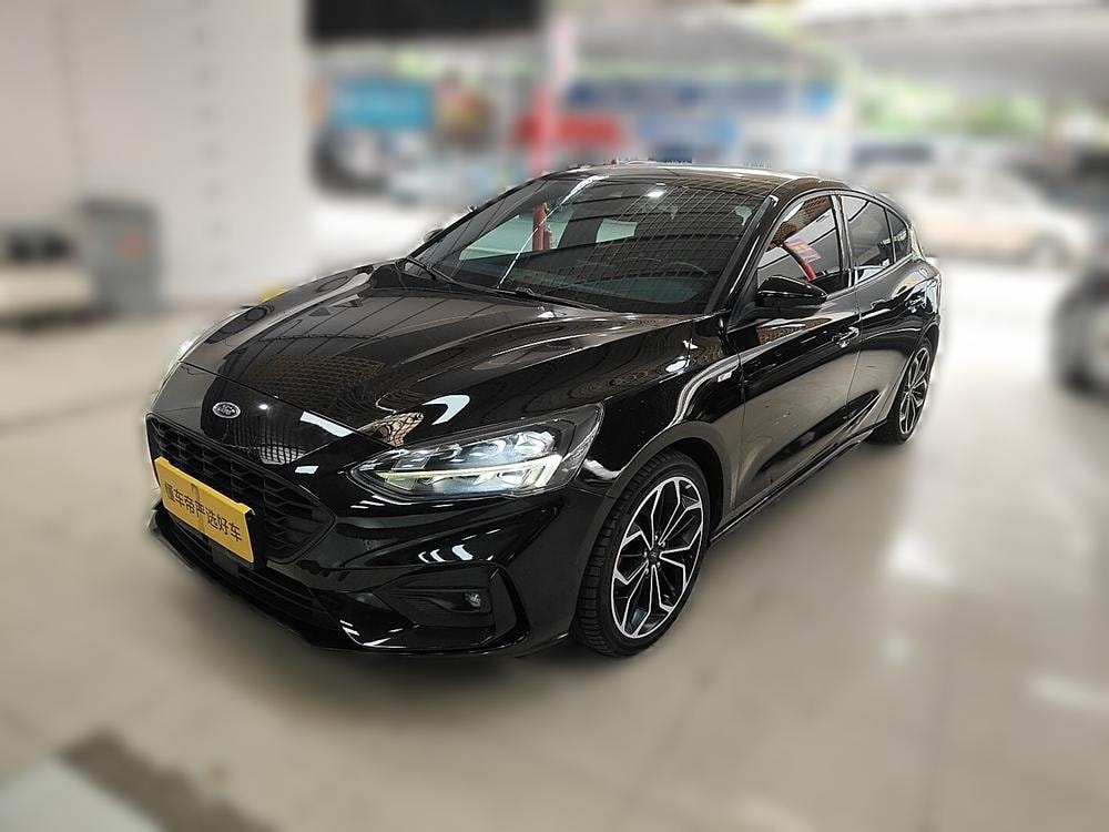 Ford Focus 2020 — фото автомобиля