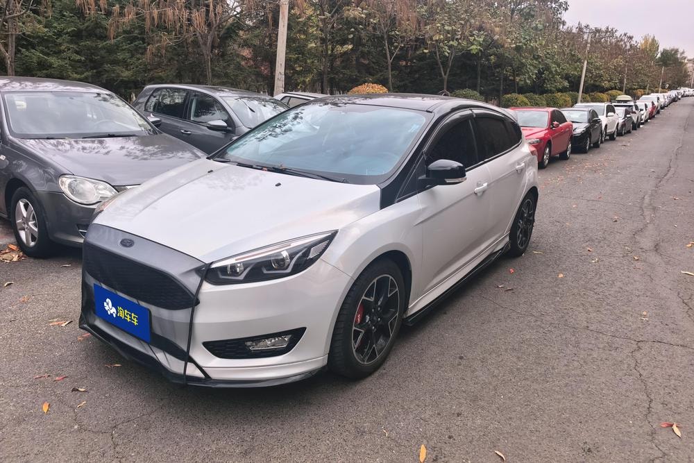 Ford Focus 2017 — фото автомобиля